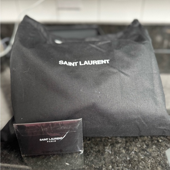 YSL SAINT LAURENT ENVELOPE SMALL QUILTED LEATHER CROSSBODY BAG - Picture 6 of 13